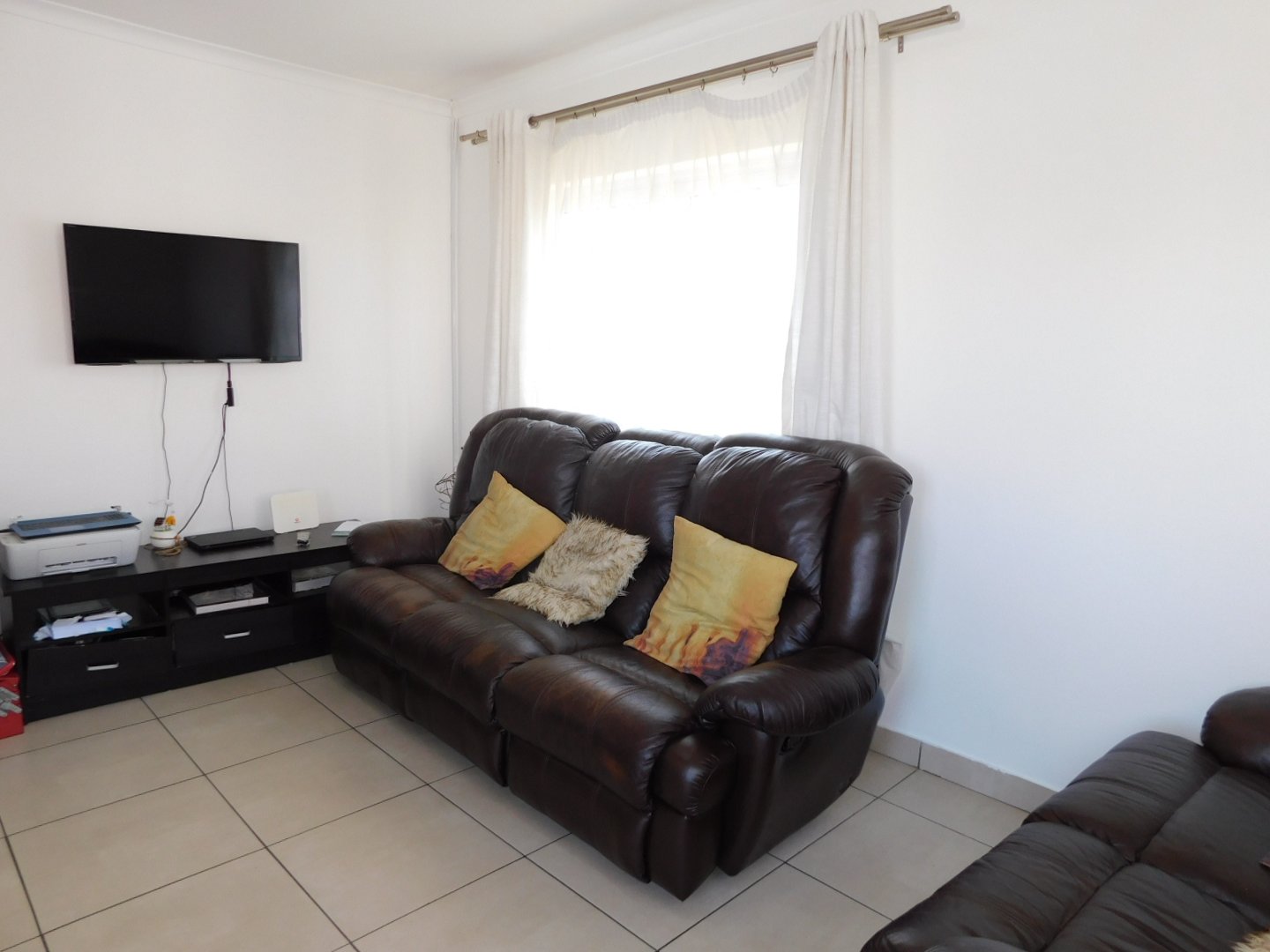 3 Bedroom Property for Sale in Broadlands Western Cape